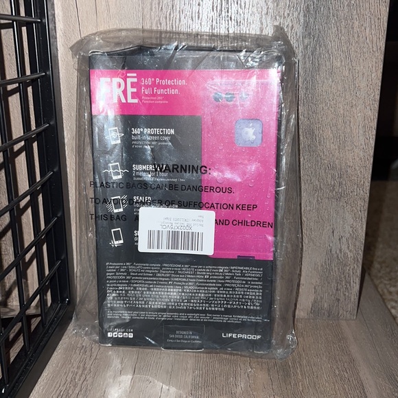 LifeProof IPhone 7 Plus Frē Waterproof Case – Twilight’s Edge - Picture 7 of 8